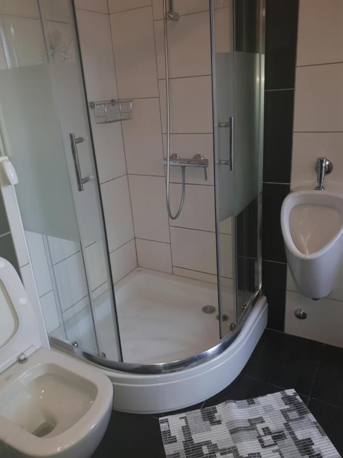Apartment Lucija Кострена Екстериор снимка