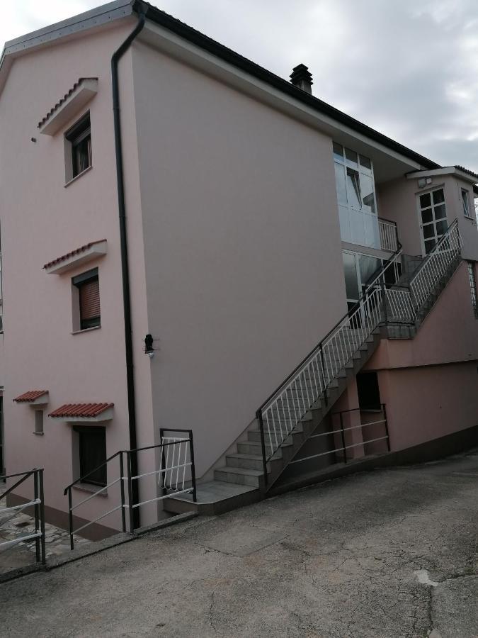 Apartment Lucija Кострена Екстериор снимка