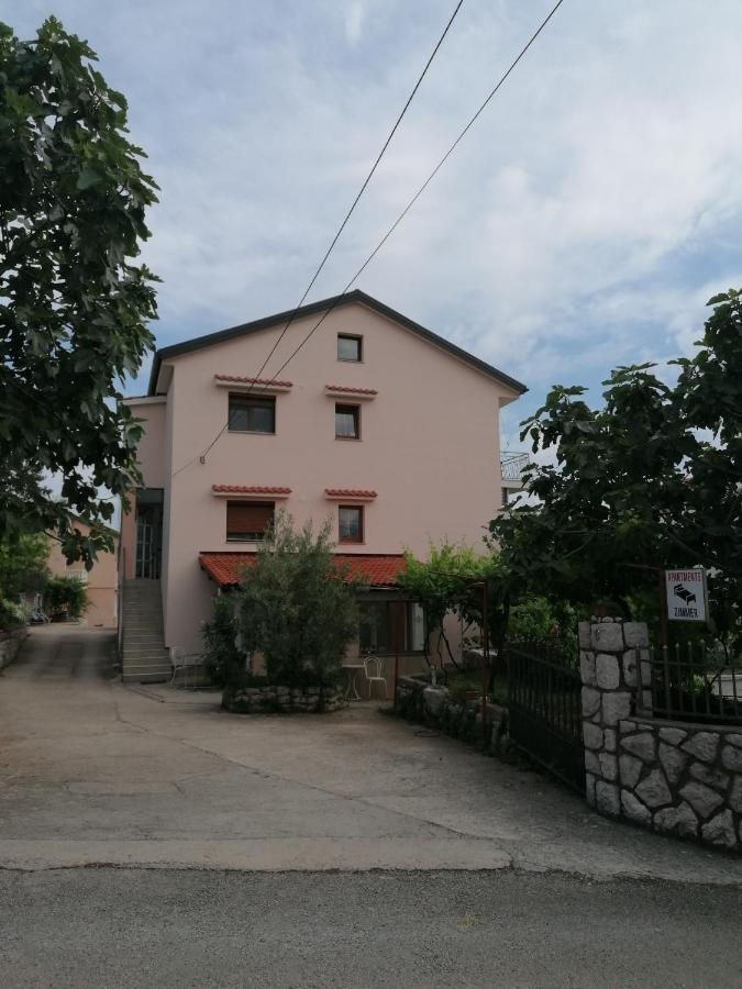 Apartment Lucija Кострена Екстериор снимка