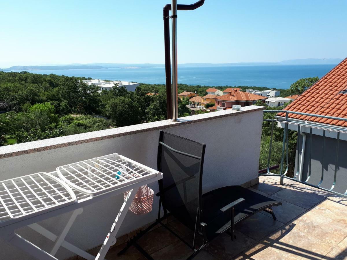 Apartment Lucija Кострена Екстериор снимка